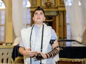 צלם בר מצווה , בוק בר מצווה